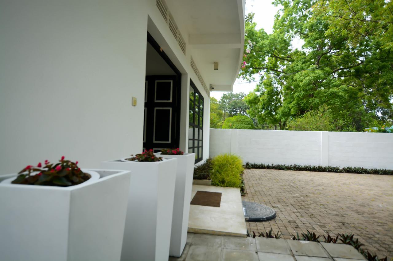 Pavana Resort Embilipitiya Exterior photo